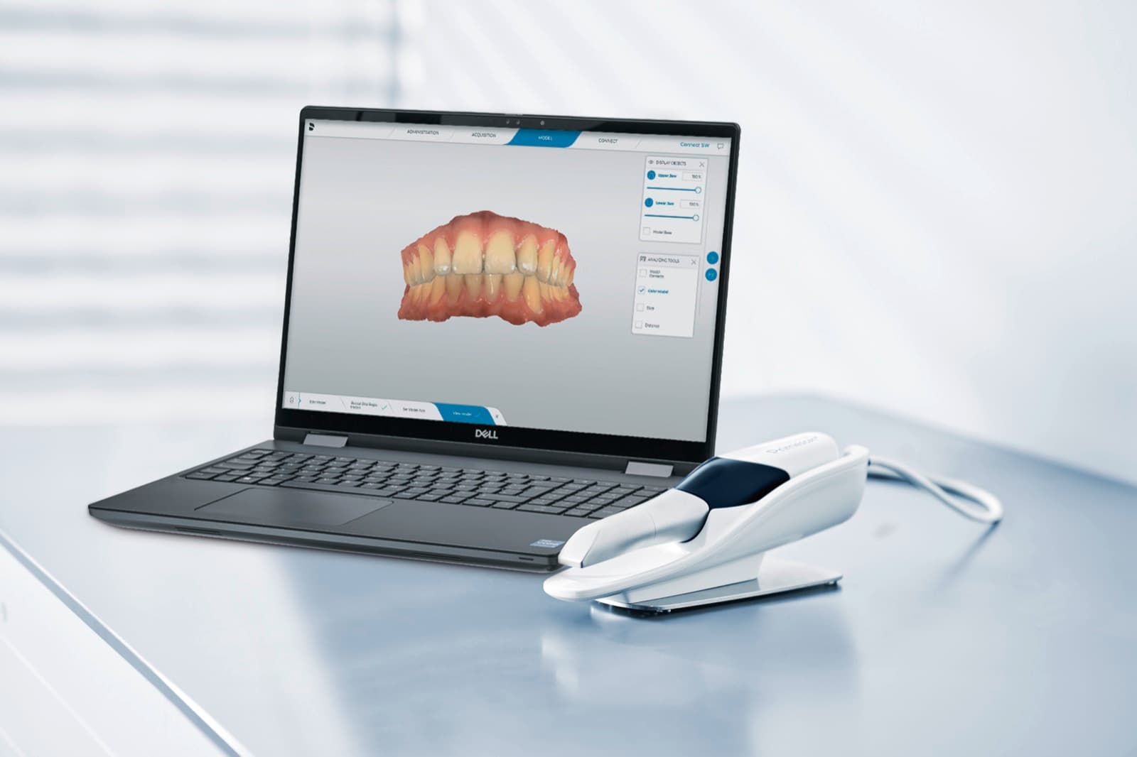프라임스캔 커넥트 디지털 구강스캐너 — 노트북 화면에 3D 스캔된 치아 모형과 스캐너 본체